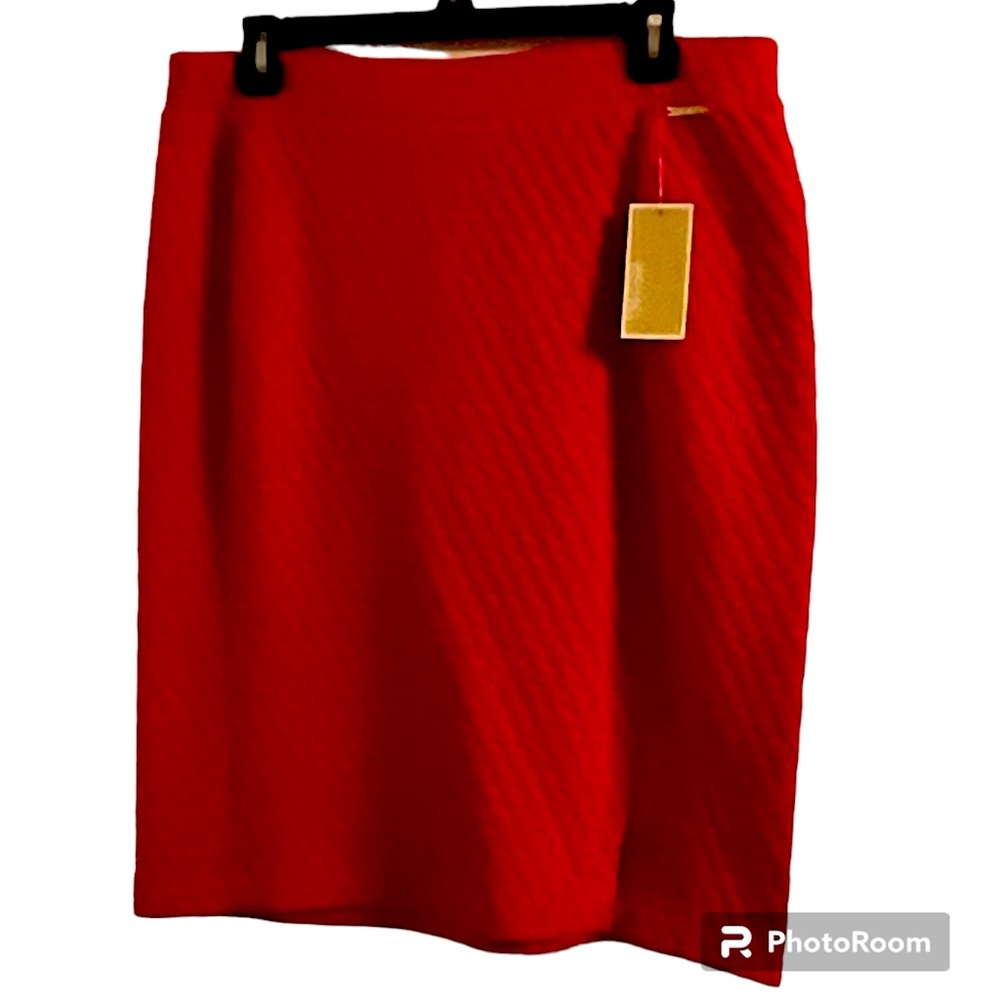 Michael Kors Cherry Red Textured Skirt Size Large. Brand NWT Slit On Side.